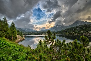 阿尔卑斯湖1.jpg